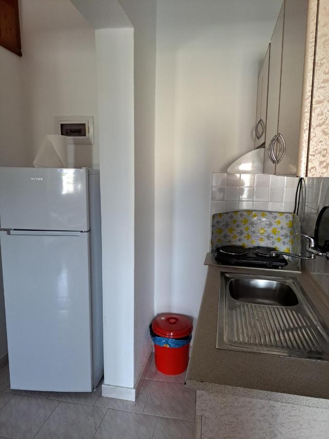 Apartment Eleni House Nea Vrasna