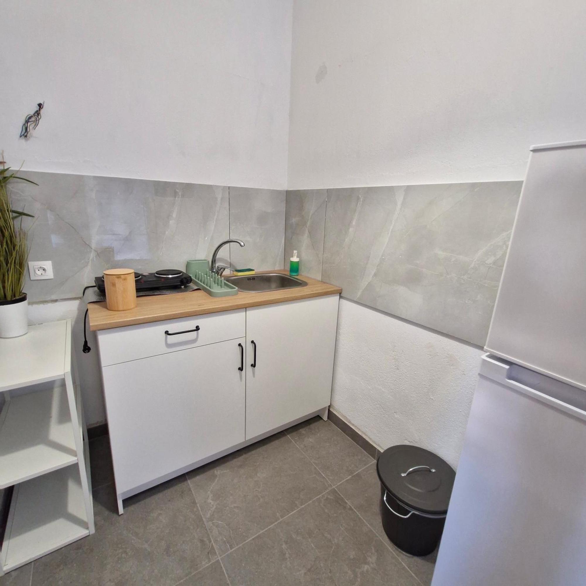Eleni House 公寓